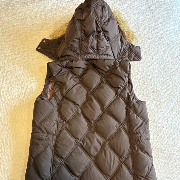 GOOSEDOWN quilted puffy vest Lands End  with gold snaps/zippers - Picture 3 of 6
